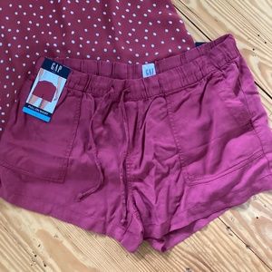 Gap pull on shorts